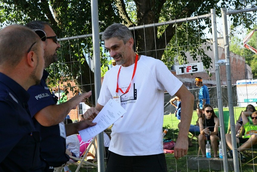 Bieg Fabrykanta 2016. 10 kilometrów szlakiem fabrykanckiej Łodzi [ZDJĘCIA]