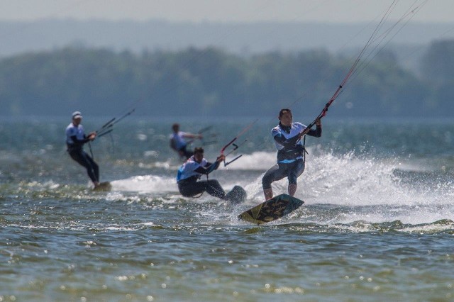 Pierwsze kitesurfingowe zawody sezonu 2017 rozegrane zostały w Chałupach