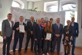 Powiat żagański nagrodził niezwykłych ludzi za wybitne osiągnięcia!