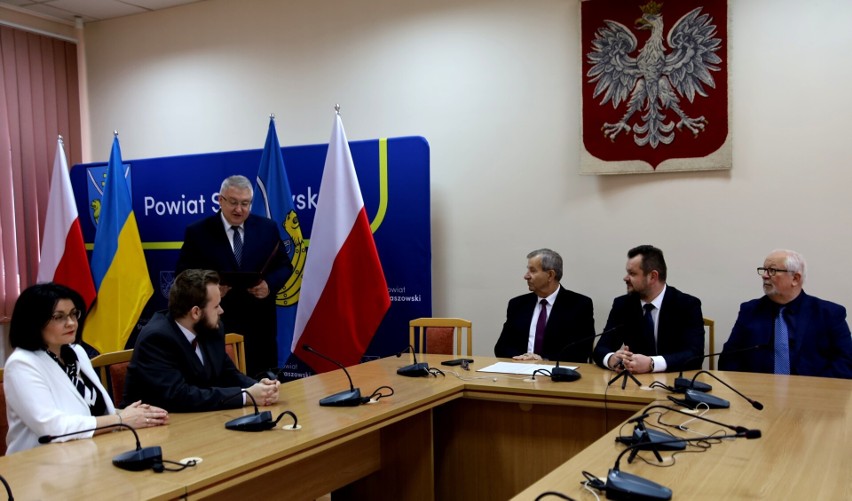 Spotkanie otworzył naczelnik Wydziału Edukacji, Kultury i...