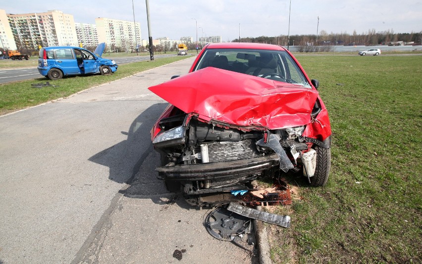 Wypadek na skrzyżowaniu Przybyszewskiego i Puszkina