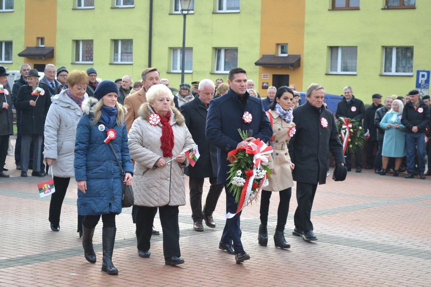 Uroczystości z okazji 11 Listopada w Dąbrowie...