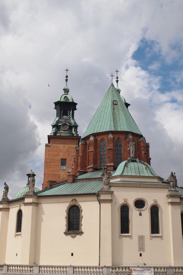 Dokumenty znalezione na strychu Katedry Gnieźnieńskiej