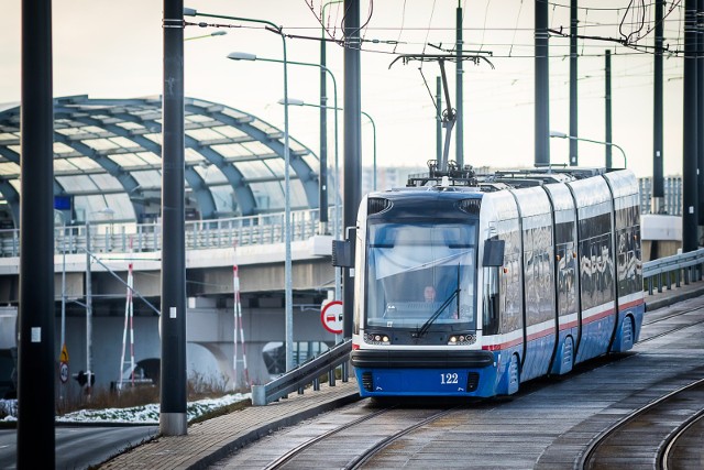 Oprócz dużych inwestycji związanych z przebudową torowisk tramwajowych, Urząd Miasta Bydgoszcz poinformował o mniejszych modernizacjach torowisk na Babiej Wsi oraz na Wzgórzu Wolności. Czytaj dalej >>Zobacz nasz nowy program: "Dojrzalsi" (odcinek 2)