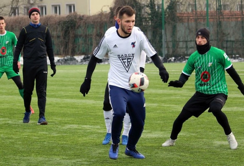 (WIDEO, ZDJĘCIA) Broń Radom - Chełmianka 0:2. Testowany bramkarz z drugiej ligi. Przemysław Śliwiński już oficjalnie!