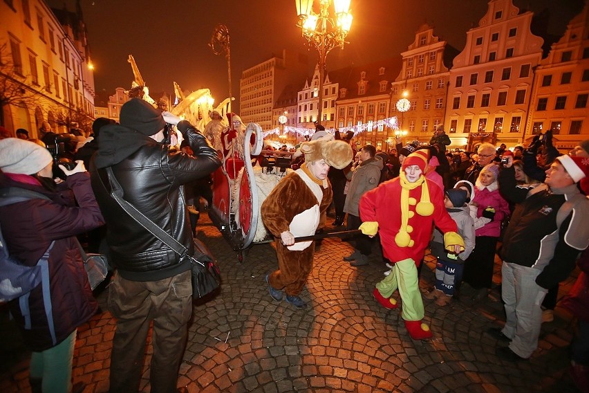 Parada z Mikołajem na wrocławskim Rynku, Jarmark...