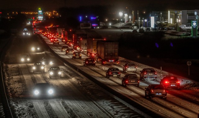 Raport drogowy z Pomorza. Wypadki, korki, utrudnienia na drogach 25.01.2018 r.