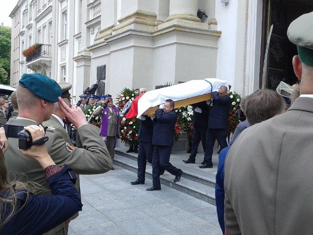 Uroczystości pogrzebowe Tytusa Karlikowskiego miały miejsce w Warszawie.