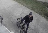 Rozpoznajesz go? Ukradł rower na Wyżynach. Bydgoska policja prosi o pomoc [zdjęcia]