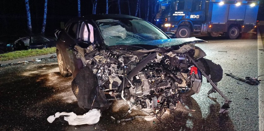 Wypadek w Redzikowie. Dwie osoby trafiły do szpitala