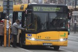 Jazda autobusem bez biletu i bez meldunku? Ciężko będzie wręczyć mandat