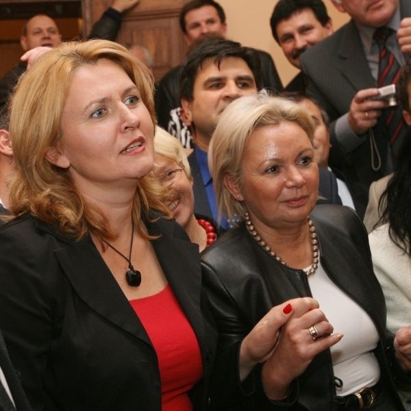 Elżbieta Łukacijewska (z lewej).
