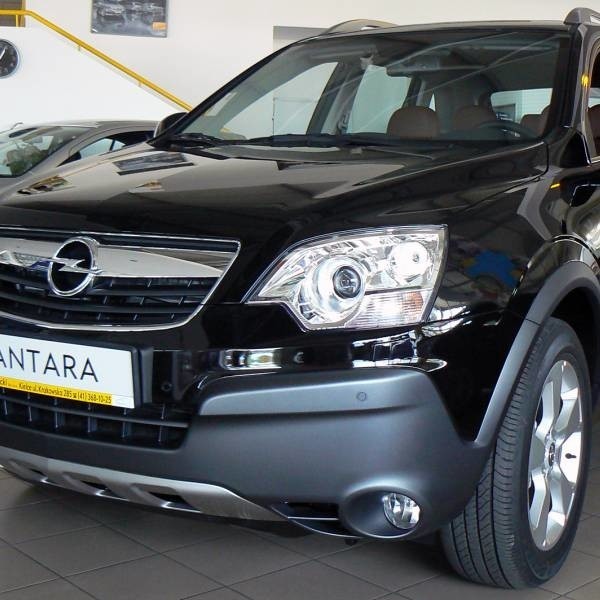 Opel Antara kosztuje od 134 450 do 152 950 złotych.