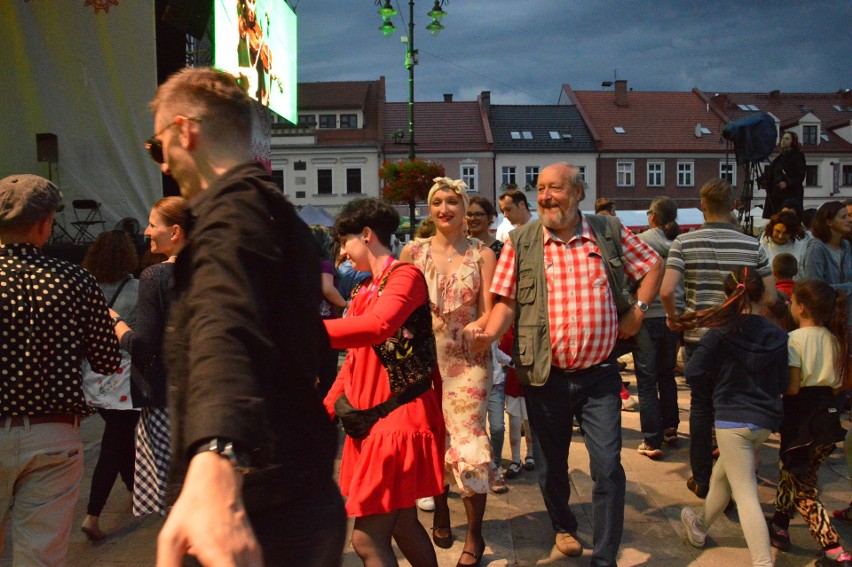 Myślenice. Publiczność wstała w krzeseł. Tak tańczono na Rynku!