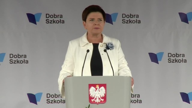 Premier Beata Szydło zapowiedziała podwyżki dla nauczycieli