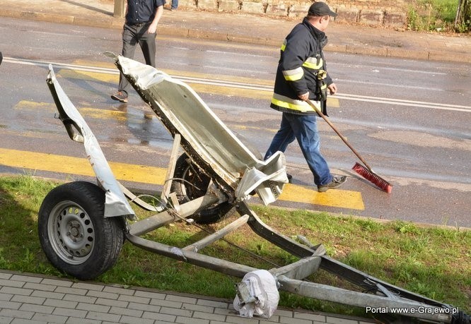 Grajewo. Wypadek na ul. Piłsudskiego. Karambol na ul. Piłsudskiego. Zderzyło się 6 pojazdów (zdjęcia)