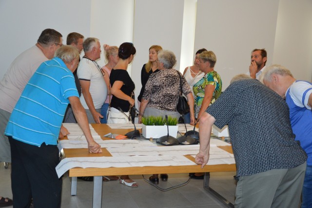 Mieszkańcy podczas konsultacji poznawali propozycje rozwiązań rozbudowy krajowej drogi olkuskiej