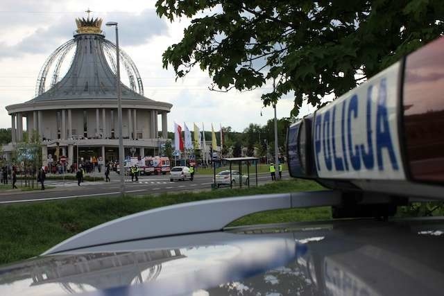 Konsekracja kościoła w Toruniu spokojnie i bez incydentów, choć ze sporymi utrudnieniami w ruchu