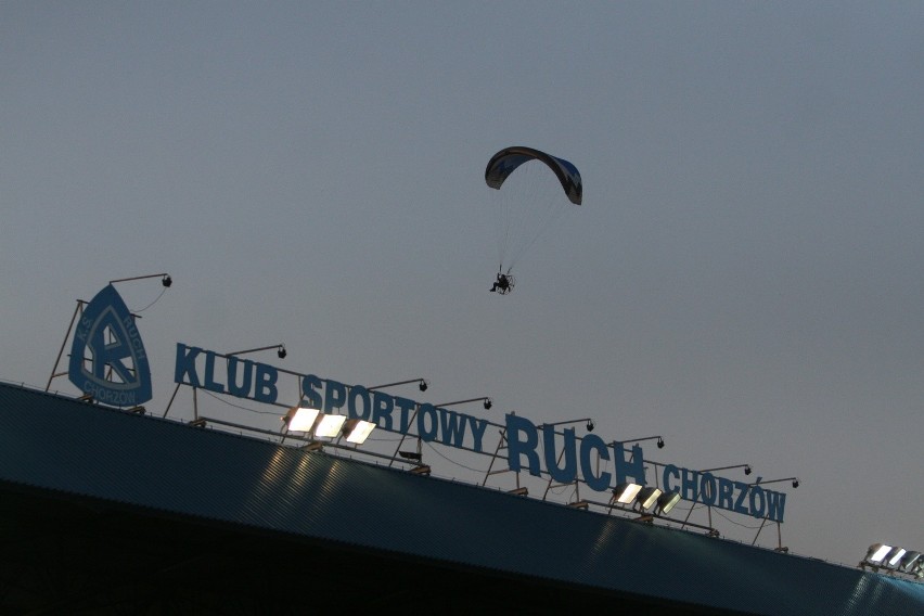 Ruch Chorzów - Polonia Warszawa 2:1 [RELACJA]  Urodzinowy prezent dla Niebieskich