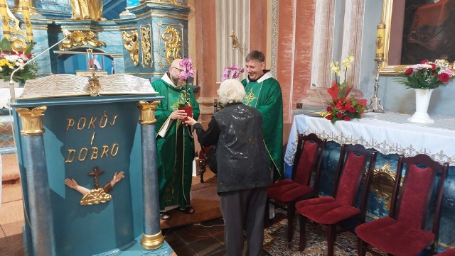 W niedzielę w klasztorze ojców Bernardynów w Opatowie odbyła się uroczystość pożegnania gwardiana ojca Edgara Semeniuka oraz ojca Demetriusza Kmiecia.