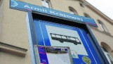 Wandale znów zniszczyli rozkłady jazdy autobusów