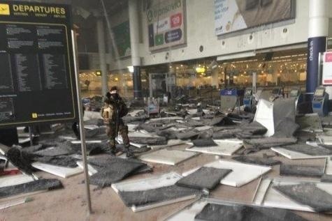 Zamachy w Brukseli: Eksplozje na lotnisku i w metrze. Są zabici i ranni [ZDJĘCIA + WIDEO]