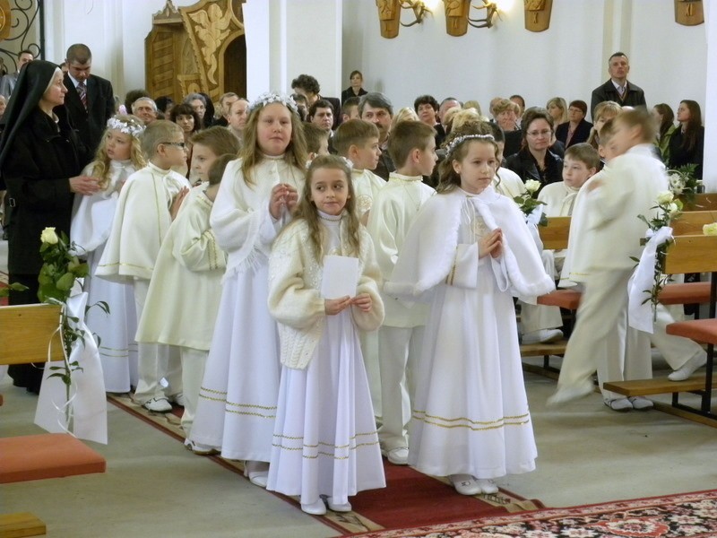 Pierwsza Komunia w parafii Świętych Cyryla i Metodego w Hajnówce