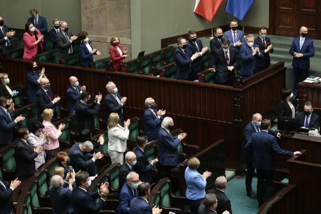 Sejm przyjął ustawę budżetową na 2023 roku. Teraz trafi ona do Senatu.