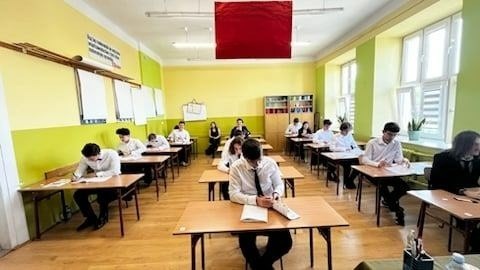 W II Liceum Ogólnokształcącym imienia Tadeusza Kościuszki w Sandomierzu do matury przystąpiło 62 uczniów. Młodzież pisze egzamin w pięciu klasach.