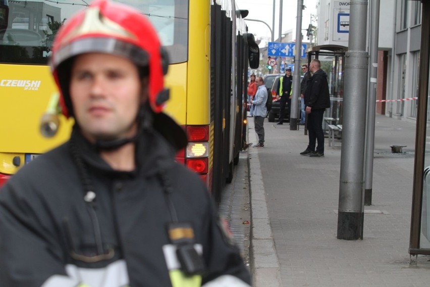 Wrocław: Wybuch bomby na przystanku przy ul. Kościuszki