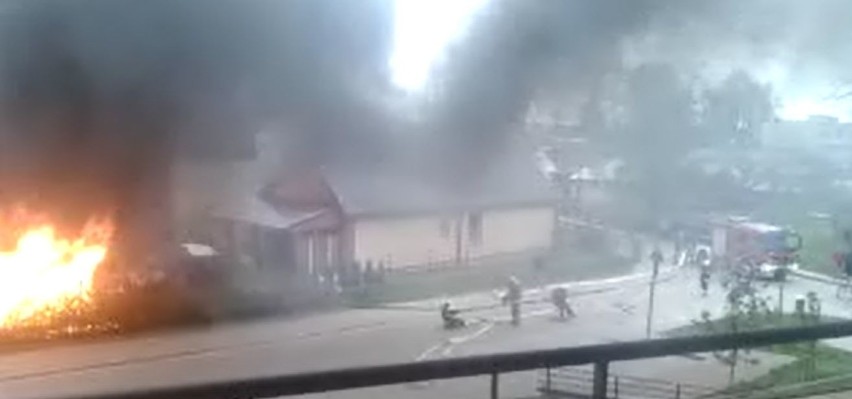Pożar w Wasilkowie po wybuchu gazu. Przy ulicy Żurawiej...