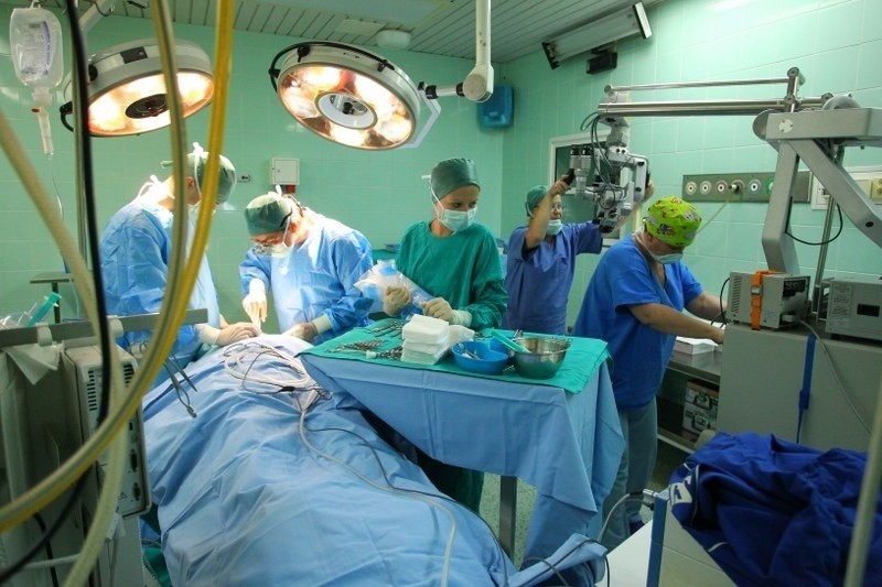 Operacja wszczepienia stymulatora nerwu w szpitalu przy ul....