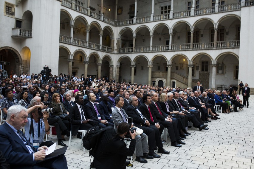 Prezydent Duda otworzył na Wawelu sesję UNESCO