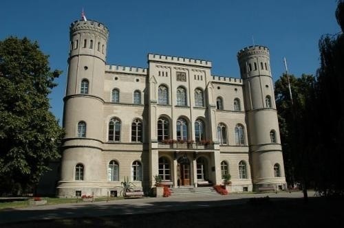 Zamek w Rokosowie w przeszłości należał do rodziny...