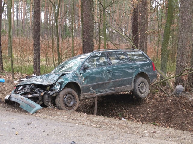 Wypadek na DW 487 między Olesnem a Boroszowem.