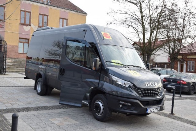 Uczniowie z gminy Szydłów będą mogli podróżować nowym autobusem