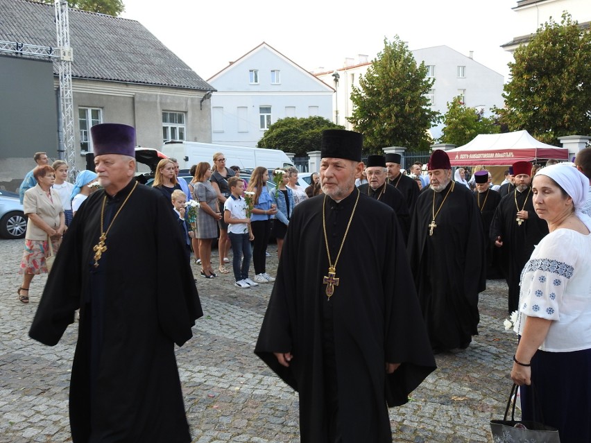 Wcześniej patriarcha złożył wizytę w parafii Narodzenia...