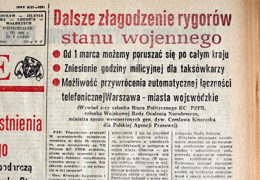 1 marca 1982 zniesiono zakaz przemieszczania się po Polsce.