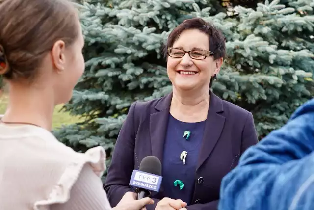 - Staram się jednocześnie być wszędzie tam, gdzie jestem potrzebna. Moje drzwi zawsze są otwarte dla każdego, kto przychodzi po pomoc. - mówi Maria Mazurkiewicz, Kujawsko-Pomorski Wicekurator Oświaty w Bydgoszczy, kandydat KW do Senatu z okręgu toruńsko-włocławskiego.