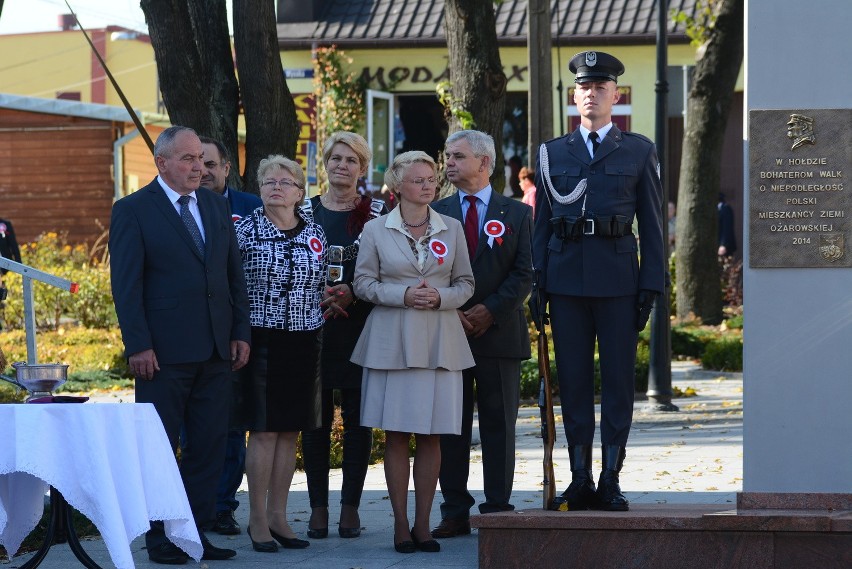 Odsłonięcie pomnika w Ożarowie