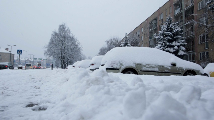 Nowy Sącz. Zima trzyma, a odwykliśmy od śniegu i mrozu