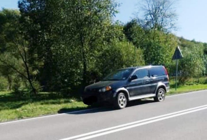 Małastów. Pijany kierowca hondy staranował bmw, którym jechało małżeństwo z dziećmi