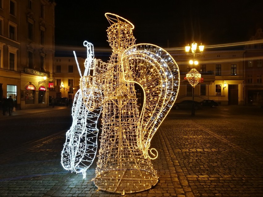 W Toruniu można już poczuć magię świąt – dzięki Jarmarkowi...