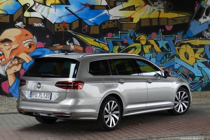 Volkswagen Passat Variant 2.0 TDI R-Line...