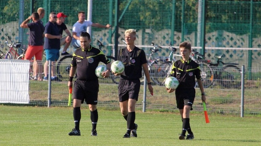 Komplet niedzielnych wyników Mirax Pucharu Polski. Gorące derby w Orońsku