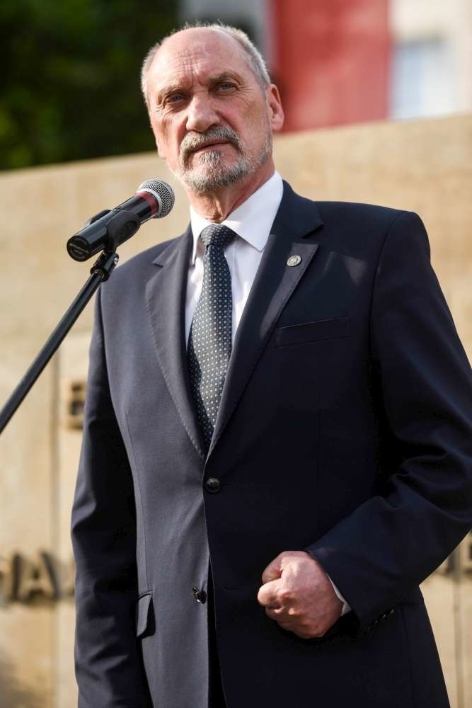 Poświęcenie figury Chrystusa. Antoni Macierewicz w Poznaniu