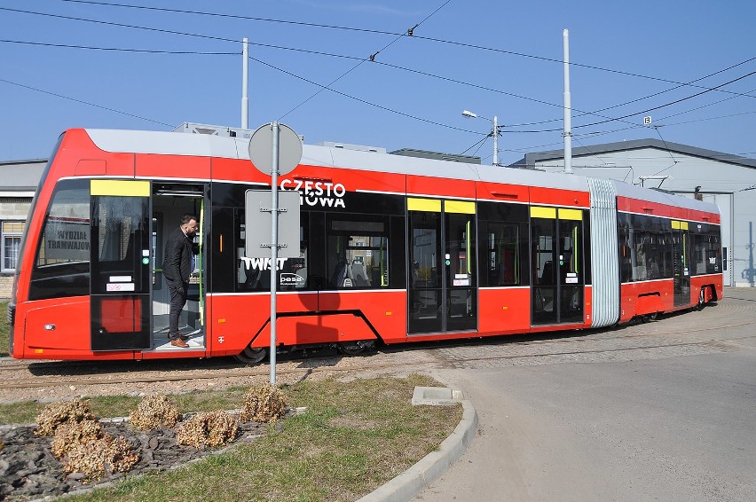 Nowy tramwaj twist dotarł do częstochowskiego MPK....