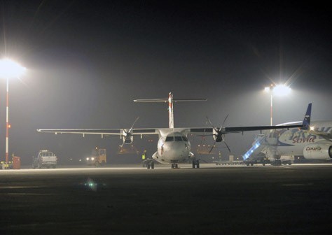Gęsta mgła sparaliżowała rano ruch na łodzkim lotnisku.
