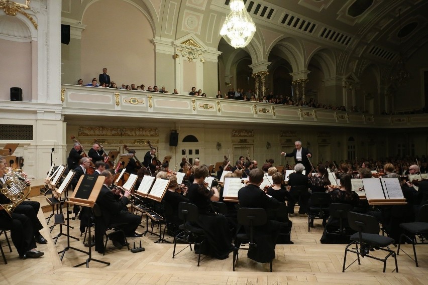 Yoav Talmi, Orkiestra Filharmonii Poznańskiej i publiczność...