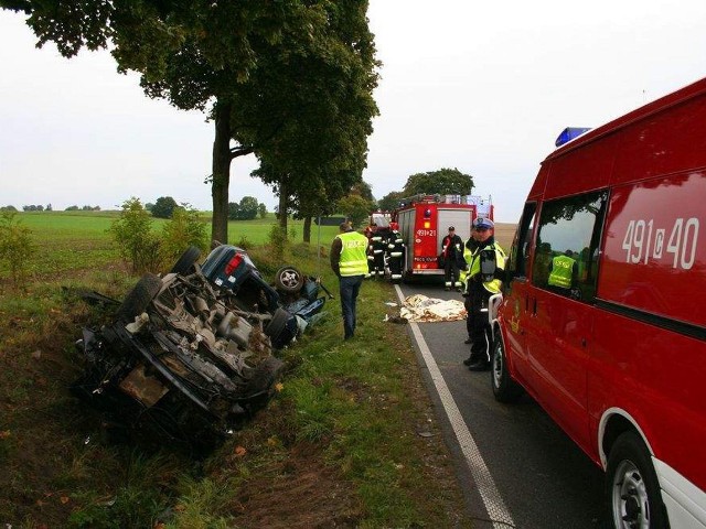 W Starym Jarużynie w wypadku zginęły dwie osoby.